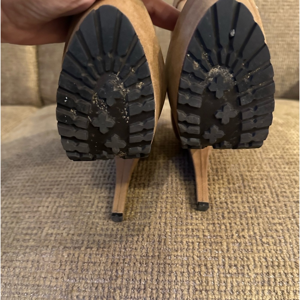 Distressed platform ankle bootie - Picture 5 of 5